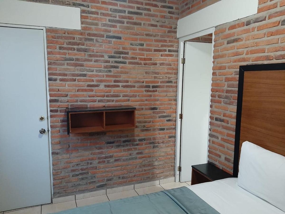 Hotel Hcm Guadalajara Eksteriør billede