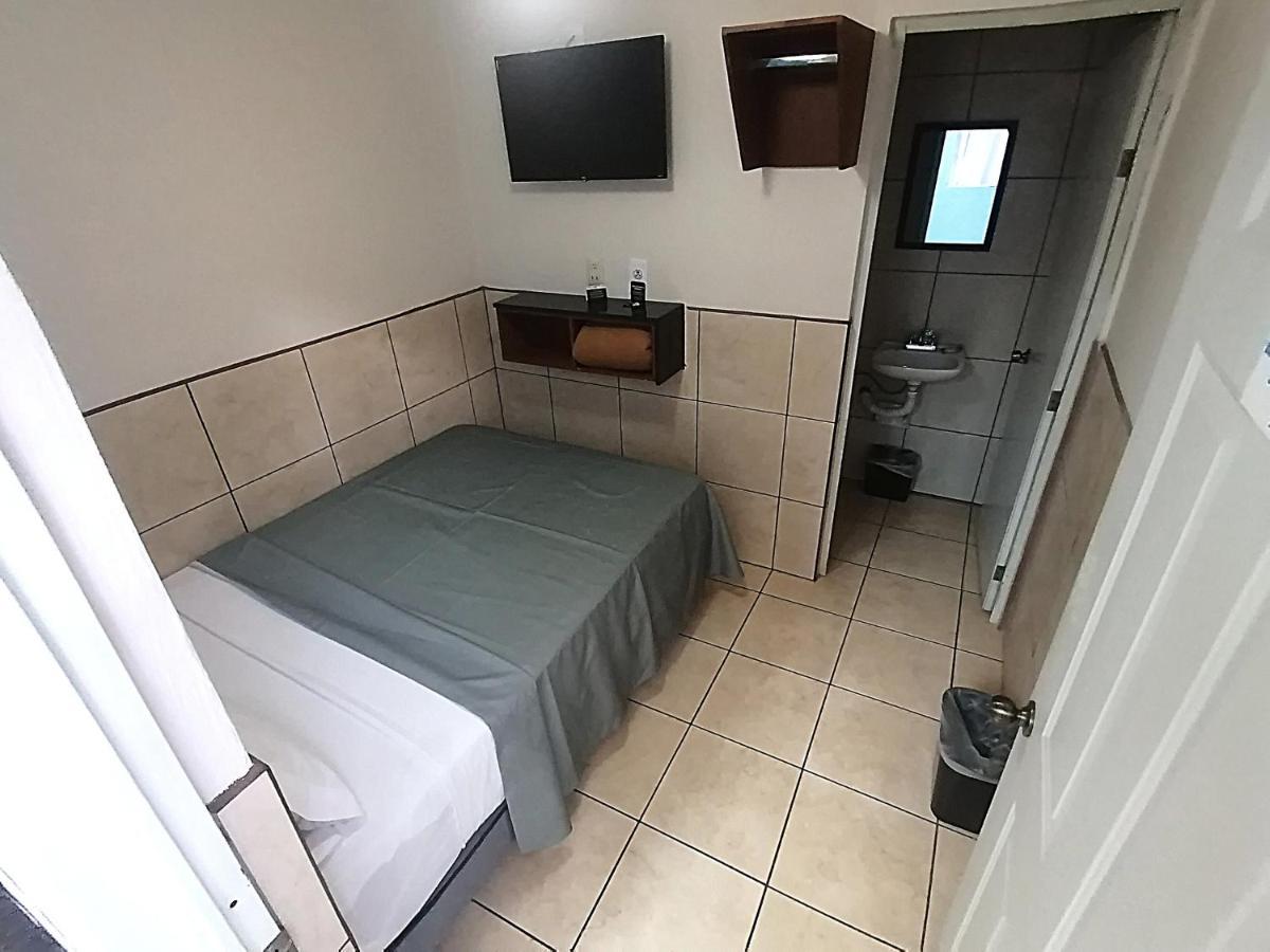 Hotel Hcm Guadalajara Eksteriør billede